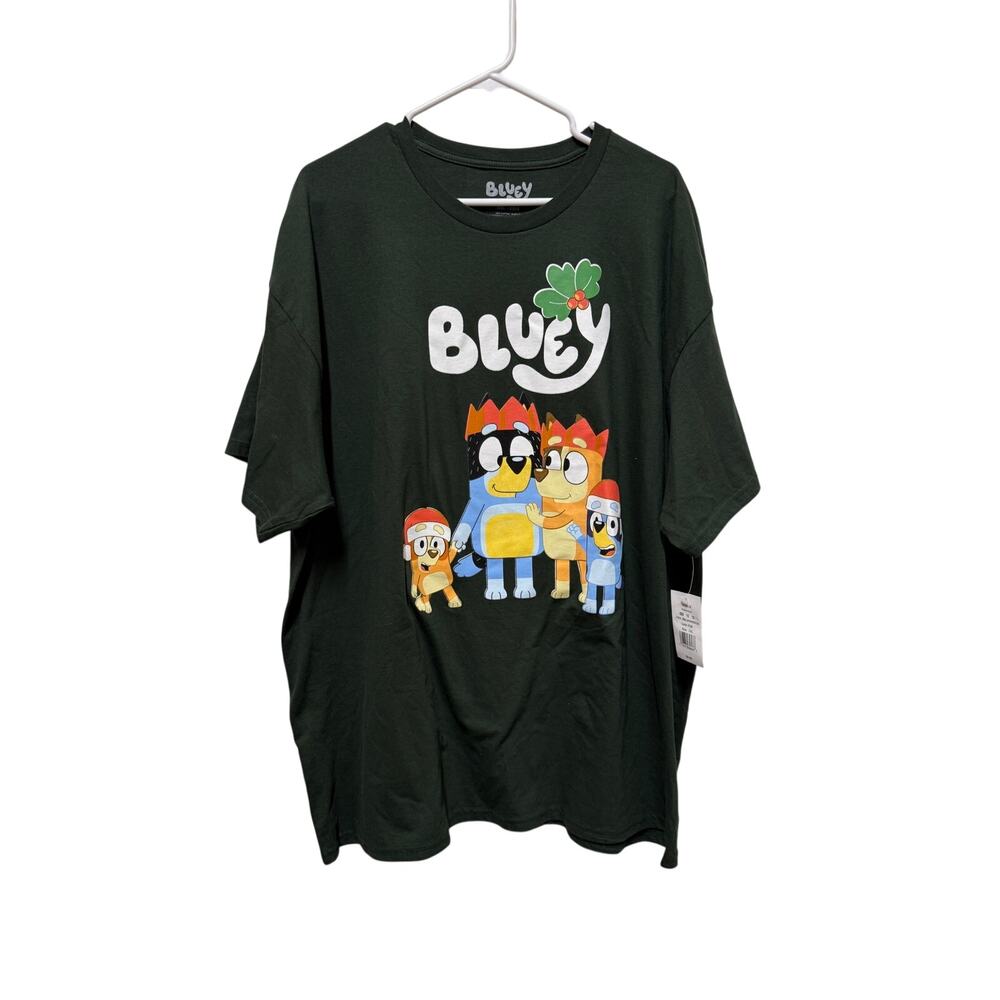 NWT Bluey Mens Holiday Christmas Bluey Family T Shirt XXL